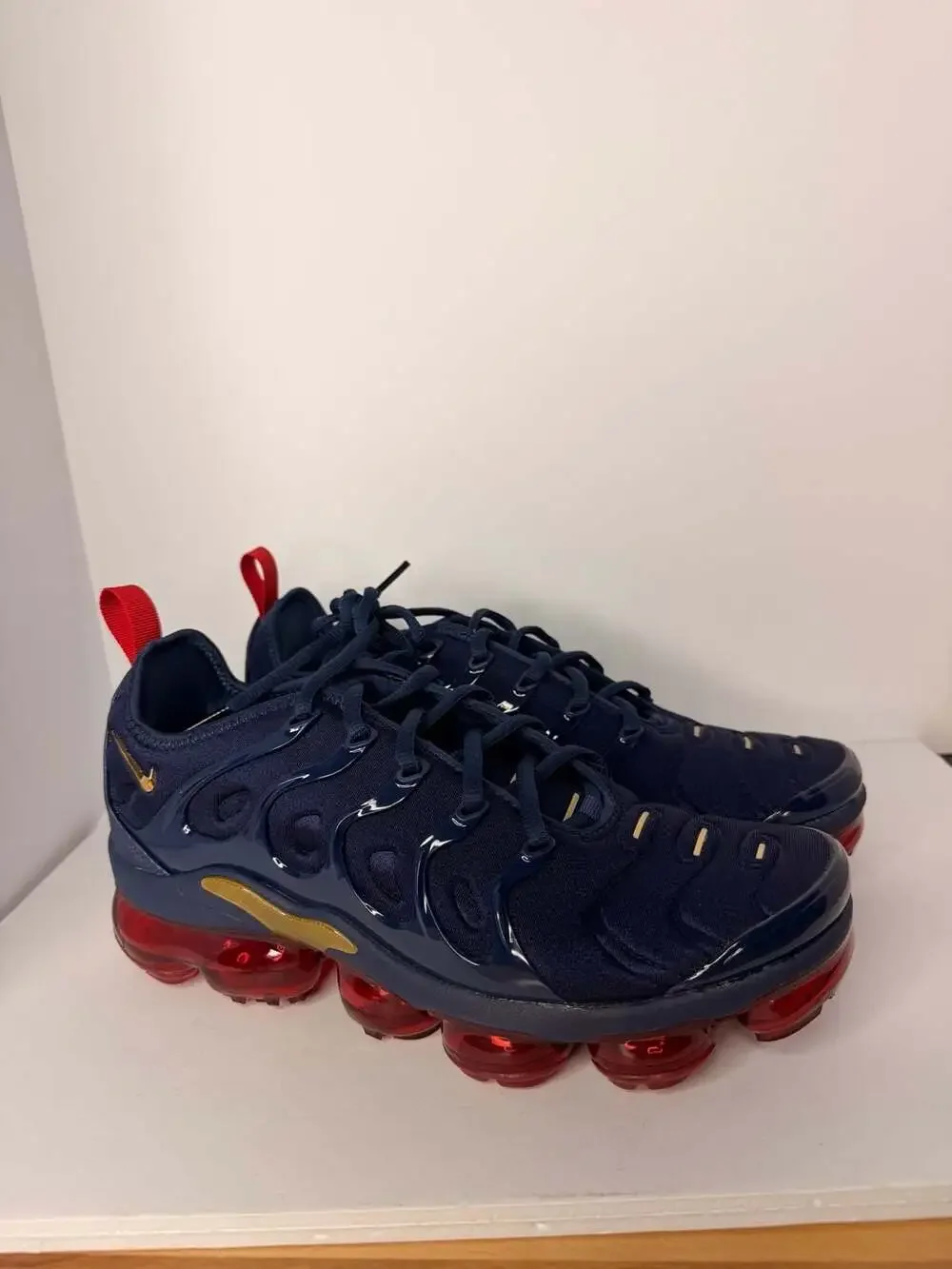 Nike Air VaporMax Plus Midnight Navy Red Gold Size 8